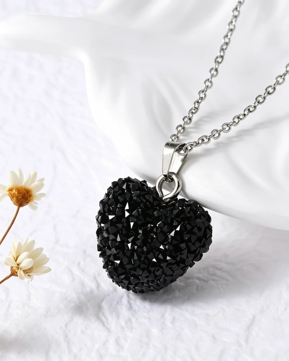 The Quartz Heart Sorbet Copper Plated Chain Necklace in Black